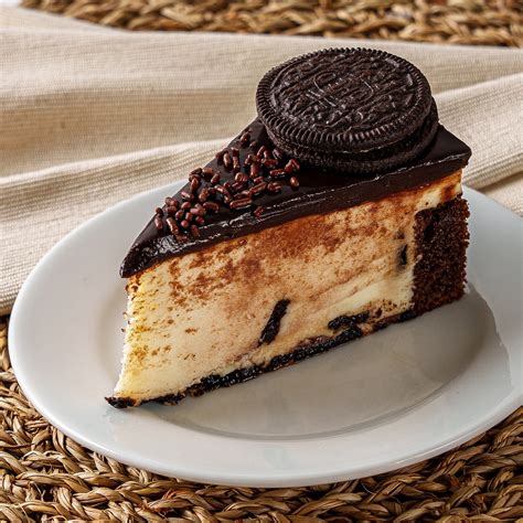 Art's Bakery Glendale | Oreo Cheesecake Slice