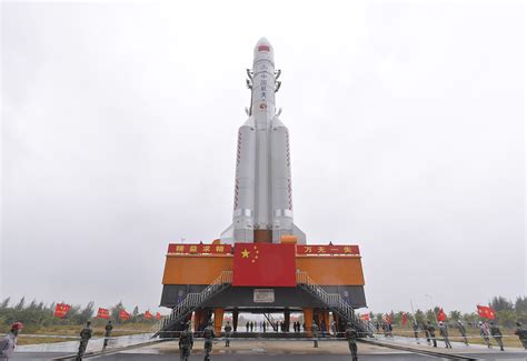 中国最大の運搬ロケット、打ち上げ成功－火星探査に向けた重要な一歩 Bloomberg