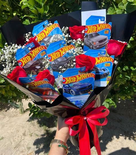 Pin By Deniss On Pines Creados Por Ti In Hot Wheel Gifts Cute Boyfriend Gifts