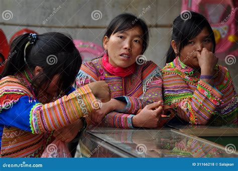 Vietnamese People in Traditional Clothes, Vietnam Editorial Stock Photo ...