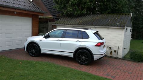 Onyx Vs Standard White Volkswagen Tiguan MK2 Forum