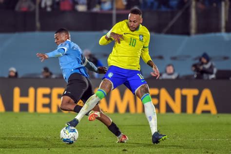 Neymar fala em pior momento da carreira após grave lesão Muito