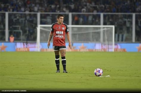 Internacional Argentino Internado Nos Cuidados Intensivos Depois De