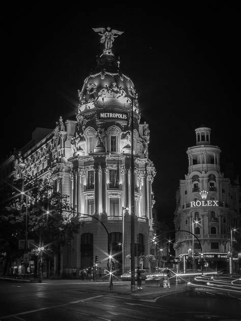 Metropolis building, Madrid – Mercedes Catalan