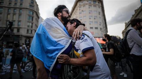 Muerte Diego Armando Maradona Así Fue El Funeral Y El Entierro