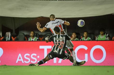 Galo perde para o Vitória no Brasileirão Clube Atlético Mineiro