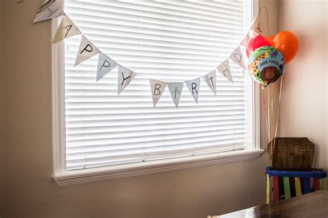 do it yourself divas: DIY: Birthday Banner