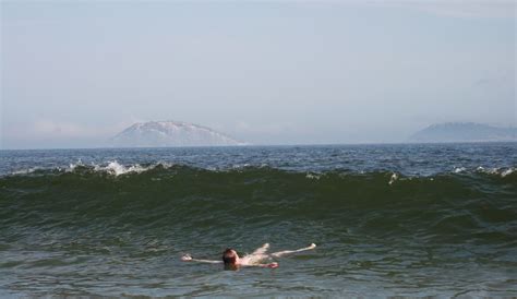 beauty  floating  inertia