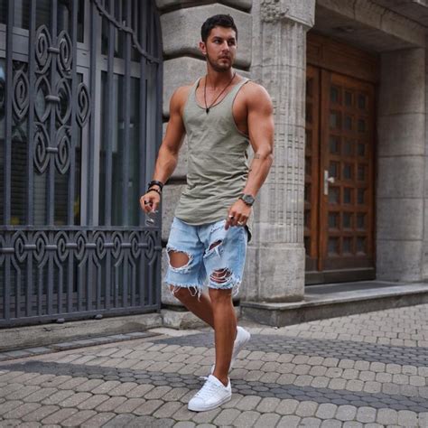 30 Summer Street Outfit Ideas For Men [with Images]