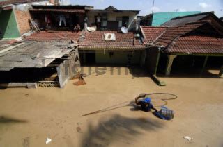 Banjir Di Perumahan Pondok Gede Permai Datatempo