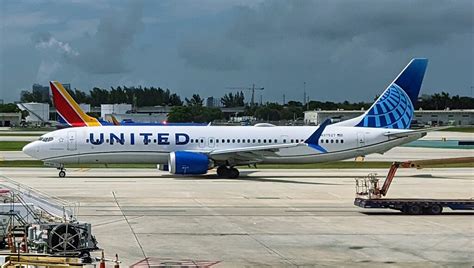 UA B39M FLL United Airlines Boeing 738 MAX 9 At Fort Laude Flickr