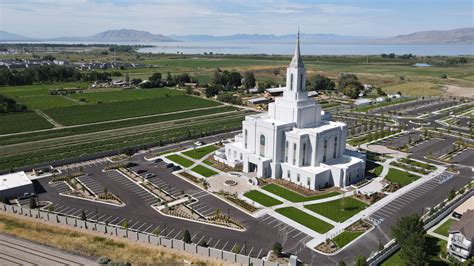 Orem utah temple : r/TempleScoop