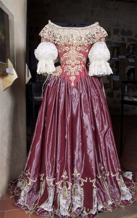 Znalezione Obrazy Dla Zapytania 17th Century Women S Clothing Suknie