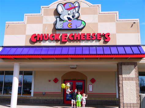 Let S Have A Chuck E Cheeses Birthday Party The Western New Yorker