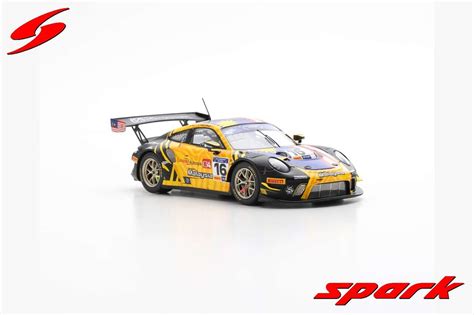 Porsche 911 996 GT3 RS 72 24H Le Mans 2002 1 43 Spark HMKT