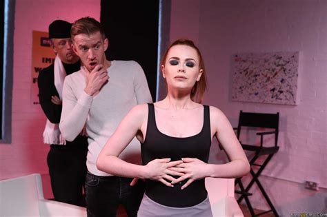 BE EH ZZ ISA XXX Porn Pic