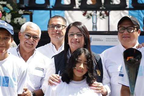 Ministra De Educaci N De Guatemala Entrega Antorcha Centroamericana Al