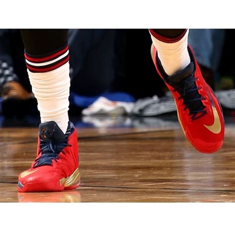 Anthony Davis shoes