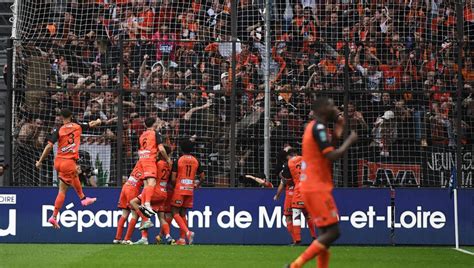 Ligue Le Stade Lavallois Face Grenoble Pour La Premi Re Journ E