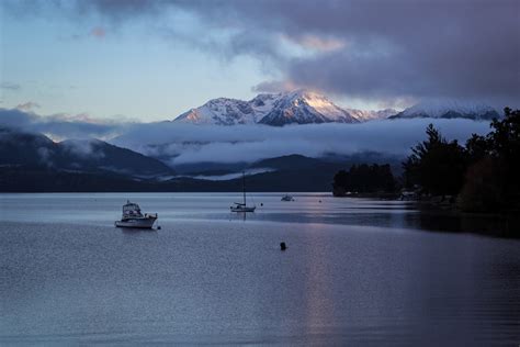 Lake Manapouri, NZ holiday homes: holiday houses & more | Bookabach