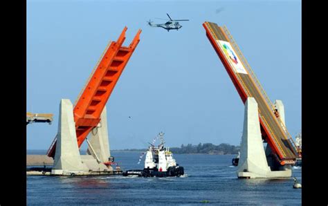 Inauguran Puente Levadizo El Informador