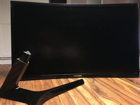 Monitor Samsung C24F396FHU zakrivljeni