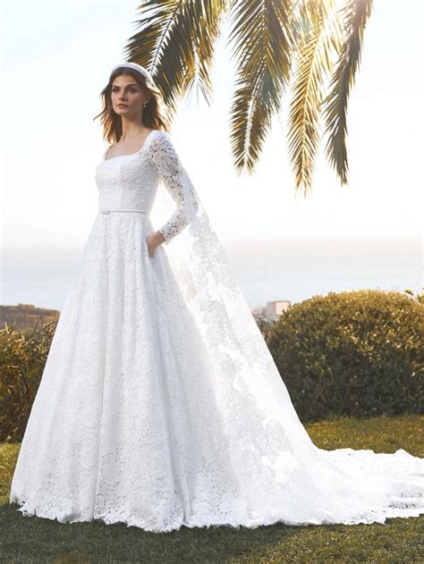 Pronovias Akari Town And Country Bridal