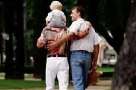 Francia Nasce Sacha Il Primo Da Coppia Gay Progettoitalianews