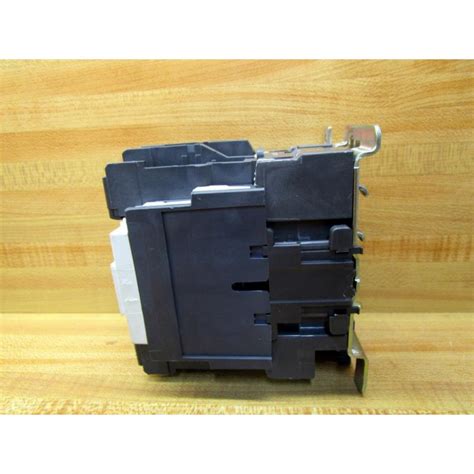 Schneider Electric LC1D80 LX1 D6 F7 Contactor LC1D80LX1D6F7 - Used ...