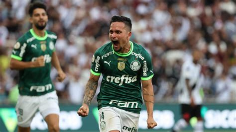 MaringÁ No Maracanã Palmeiras Fica No 2 A 2 Com O Vasco Orlando