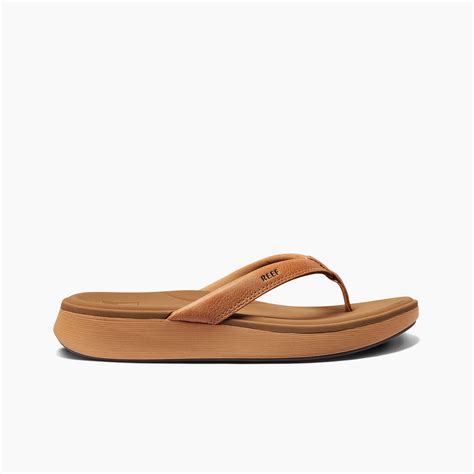 Women's Cushion Cloud Sandals in Natural | REEF®