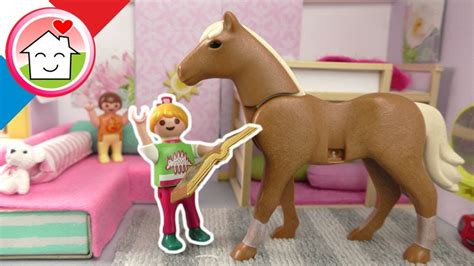 Playmobil En Francais Lena Fait De La Magie La Famille Hauser Youtube