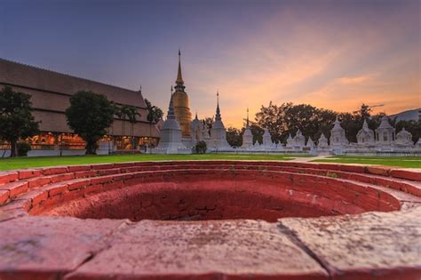 Premium Photo Beautiful Sunset At Wat Suan Dok Buddhist Temple Wat