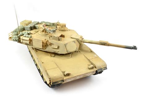 HOBBY ENGINE PREMIUM LABEL M1A2 ABRAMS 2 4G DESERT HE0717