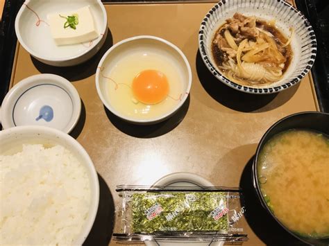 定食春秋（その 313）ミニすき焼き朝食 In やよい軒 今日も 来て しまった