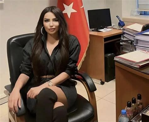 Odasından dekolteli fotoğraf paylaşılan savcı Adana ya tayin oldu