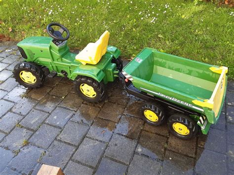 Trettraktor John Deere mit Halfpipe Anhänger Acheter sur Ricardo