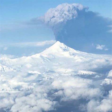 Pavlof Volcano in Alaska erupts - Earthzine