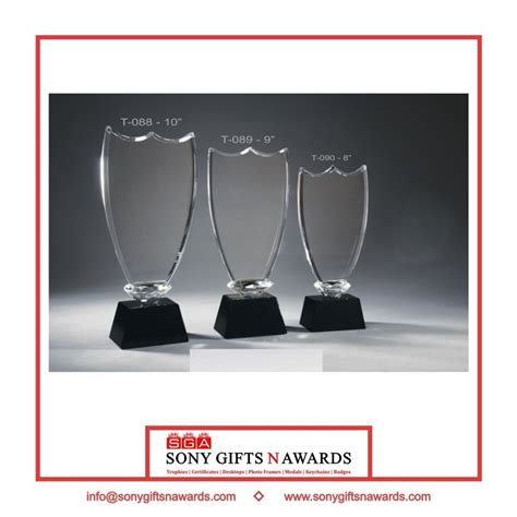 Transparent Crystal Award Trophies For Awards And Gifting Size 8