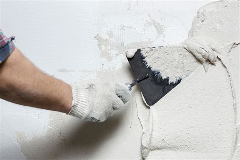 Cost to Skim Coat Plaster Walls - Contractor's Guide [2024]