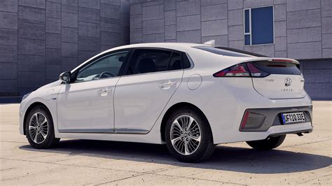 2019 Hyundai Ioniq Plug-In - Wallpapers and HD Images | Car Pixel