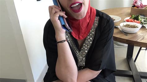 Milf Arabe Aux Gros Seins Et Gros Cul Invite Soldats Americains Chez Elle Xhamster