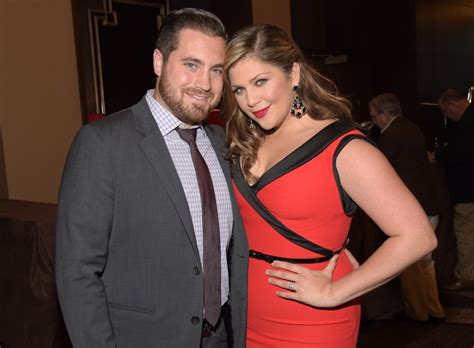 Lady Antebellums Hillary Scott Shares Pics Of Newborn Twins