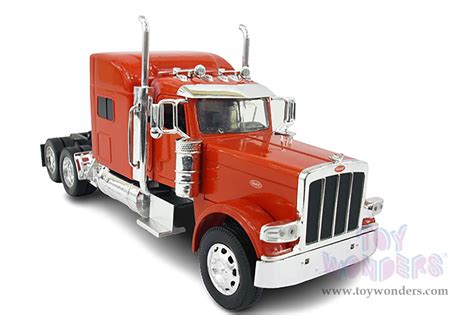 New Ray Long Haul Trucker Peterbilt Flatbed With Hay And Farm