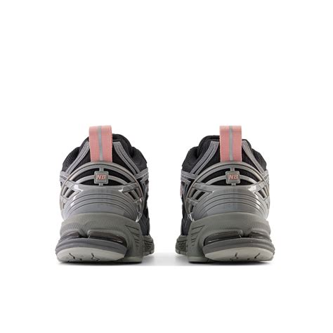 뉴발란스 NEW BALANCE M1906RHC DA4U M1906R
