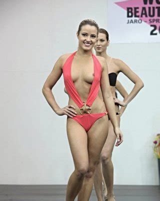 Downblouse Nipple Peeks Porn Pictures XXX Photos Sex Images PICTOA