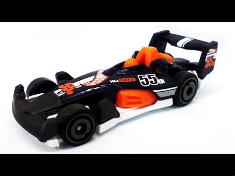 HW-4-TRAC Hot Wheels race car model - YouTube