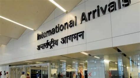 Delhi Airport India S First Elevated Taxiway Th Runway To Be