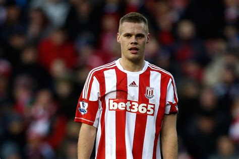 Ryan Shawcross Signs New Five Year Deal At Stoke City