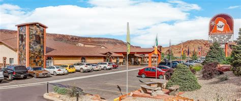 Aarchway Inn - Moab, Utah luxury Hotel Near Arches Natl Park